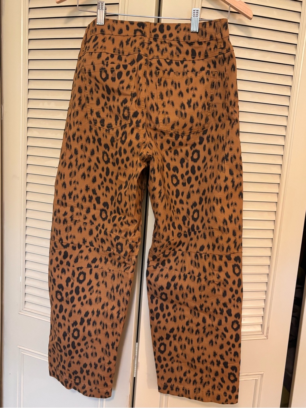 CAbi Leopard Barrell Leg Print Straight-Leg Jeans, Sz 2, wore one time. EUC - Picture 3 of 3